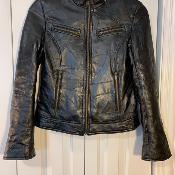 … - Picture 3 of 8